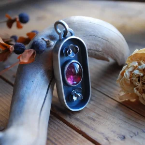Pendentif Sanctuaire en argent massif tourmaline et succulentes en argent
