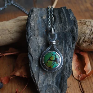 Pendentif homme ou femme recto verso Zahato impression de fougère et turquoise Hubei