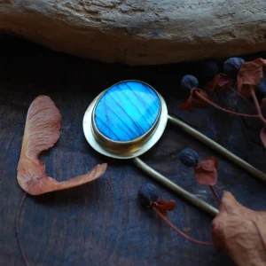 Barrette pic à cheveux rond en laiton et cabochon de labradorite