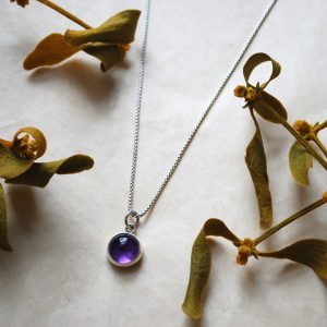 Créez votre pendentif en argent avec sa pierre sertie 2h30 à 3h00