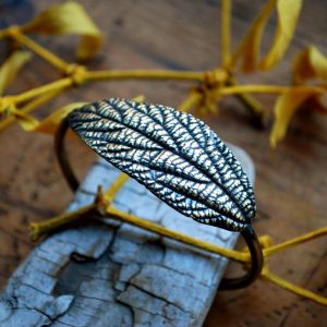 Bracelet jonc FEUILLE en laiton