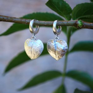 Créoles en argent feuilles coeur, Holen