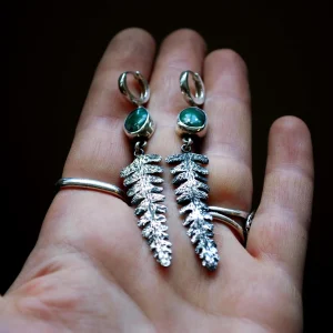 Boucles d’oreilles créoles – Argent 950, turquoise d’Arizona & fougères